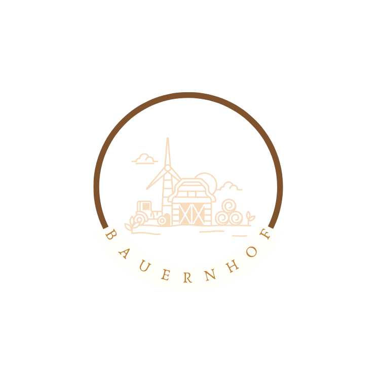 Logo mit der Aufschrift „BAUERNHOF“. In einem braunen Kreis ist eine stilisierte ländliche Szene mit Scheune, Windmühle, Traktor, Heuballen und Wolken dargestellt. Unterhalb des Kreises befindet sich ein weißes Band mit dem Schriftzug „BAUERNHOF“ in braunen Großbuchstaben. Das Design vermittelt eine naturnahe und traditionelle Atmosphäre.